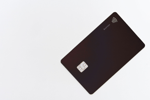 Thales provides Mastercard and Visa with biometric contactless cards